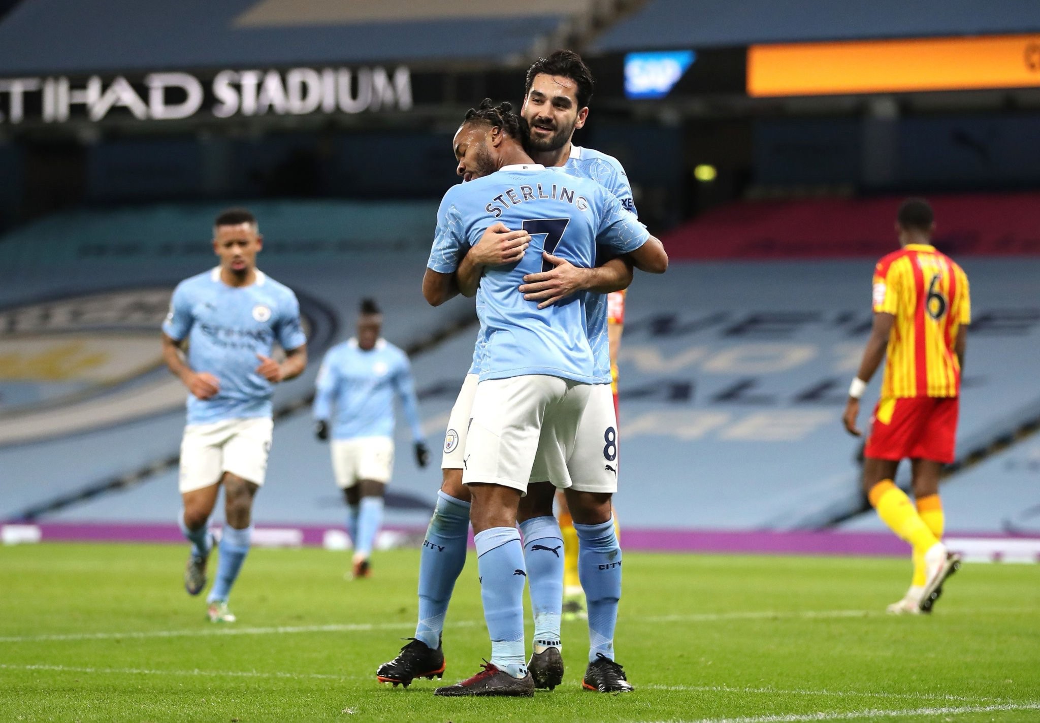 观赛体验提 观赛体验提