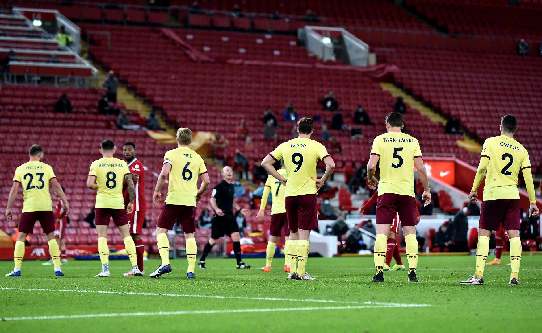 加强防守对 加强防守对