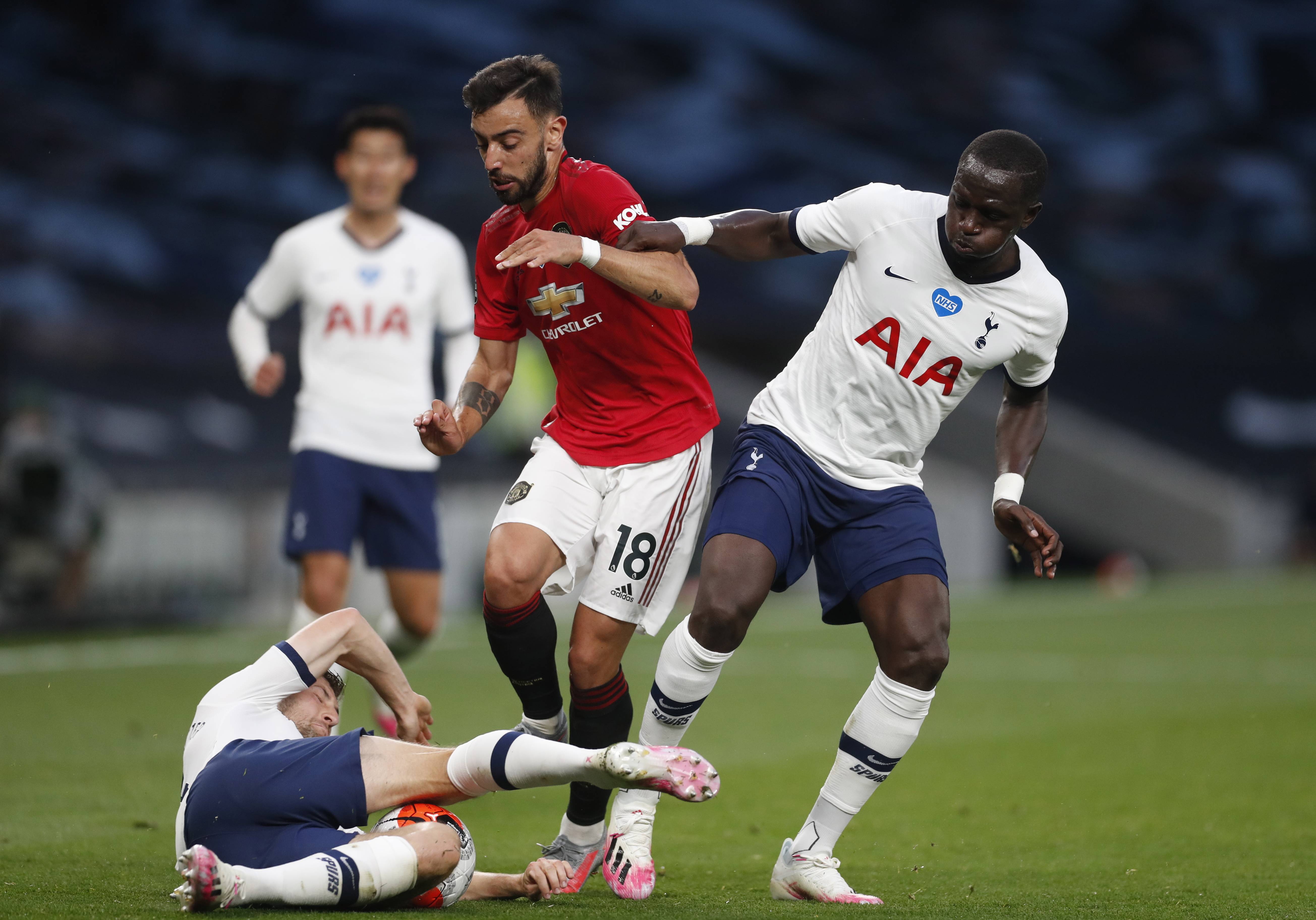 而阿昌庞在 而阿昌庞在